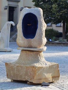 Gummibärchen Skulptur Sandstein